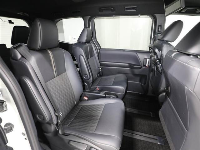 ノア ハイブリッドＳ－Ｚ　横滑り防止機能　エアバッグ　オートクルーズコントロール　地デジ　両側自動ドア　ダブルエアコン　スマートエントリー　ＬＥＤランプ　バックモニター　メモリナビ　３列シート　ＥＴＣ付き　ＡＢＳ　ＡＣ１００Ｖ（20枚目）