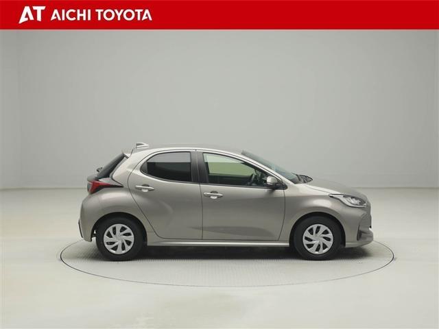 ヤリス Ｇ　バックモニタ－　誤発進抑制機能　ドライブレコーダ　１オーナー車　スマートキー　盗難防止装置　ＬＥＤヘッドライト　横滑り防止機能　キーレス　ＥＴＣ　オートエアコン　ＡＢＳ　運転席エアバック　ＤＶＤ再生（7枚目）