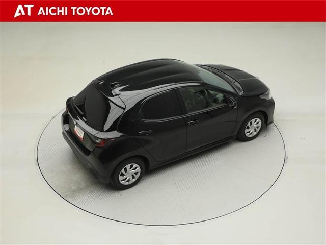 ヤリス Ｘ　ＰＣＳ　スマートキーシステム　元レンタカー　横滑り防止装置付き　ワイヤレスキー　バックガイドモニター　盗難防止　サイドエアバック　エアコン　Ｗエアバッグ　パワーウインドウ　ＥＴＣ付き　パワステ　ナビ（14枚目）