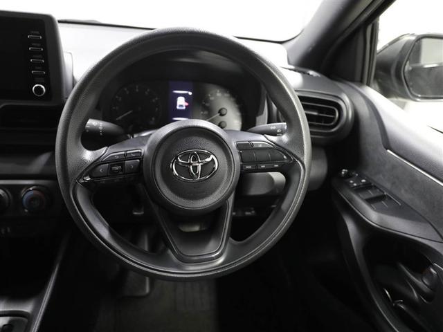 ヤリス Ｘ　ＰＣＳ　スマートキーシステム　元レンタカー　横滑り防止装置付き　ワイヤレスキー　バックガイドモニター　盗難防止　サイドエアバック　エアコン　Ｗエアバッグ　パワーウインドウ　ＥＴＣ付き　パワステ　ナビ（24枚目）