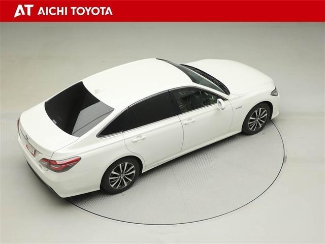 クラウンハイブリッド Ｓ　Ｃパッケージ　衝突軽減Ｂ　盗難防止システム　エアバッグ　クルコン　Ｂカメラ　ＬＥＤヘッドライト　フルセグＴＶ　ＡＣ１００Ｖ電源　スマートキー＆プッシュスタート　パワーシート　メモリーナビゲーション　ＥＴＣ付　アルミ（14枚目）