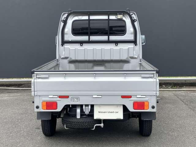 ＮＴ１００クリッパートラック ６６０　ＧＸ　４ＷＤ　パワーウィンドウ　ＥＴＣ　フォグランプ　プ　ＥＴＣ付き　切替４ＷＤ　パワーウインド　ワンオーナー車　キーレスエントリー　ＡＣ　記録簿　パワーステアリング　エアバッグ　助手席エアバック（17枚目）