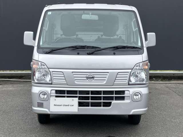 ＮＴ１００クリッパートラック ６６０　ＧＸ　４ＷＤ　パワーウィンドウ　ＥＴＣ　フォグランプ　プ　ＥＴＣ付き　切替４ＷＤ　パワーウインド　ワンオーナー車　キーレスエントリー　ＡＣ　記録簿　パワーステアリング　エアバッグ　助手席エアバック（18枚目）