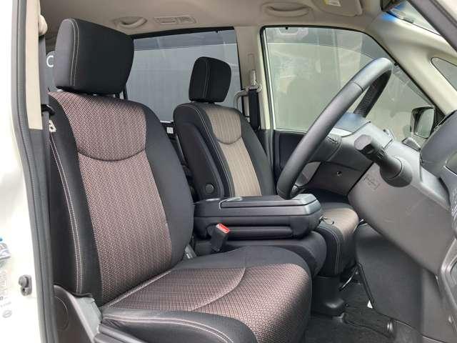 セレナ 2.0 ハイウェイスター S-HYBRID アドバンストセーフティ パッケージ クルーズコントロール エマージェンシーブ 衝突軽減B パワーステアリング ワンセグTV 車線逸脱防止 スマートキー キーフリー ETC AW ワンオーナー アイドリングストップ 記録簿 ナビTV AC ABS サイドカメラ メモリーナビ PW(3枚目)