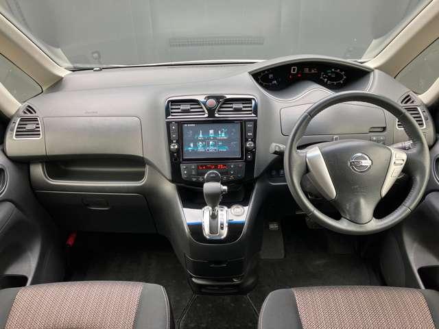 セレナ 2.0 ハイウェイスター S-HYBRID アドバンストセーフティ パッケージ クルーズコントロール エマージェンシーブ 衝突軽減B パワーステアリング ワンセグTV 車線逸脱防止 スマートキー キーフリー ETC AW ワンオーナー アイドリングストップ 記録簿 ナビTV AC ABS サイドカメラ メモリーナビ PW(4枚目)