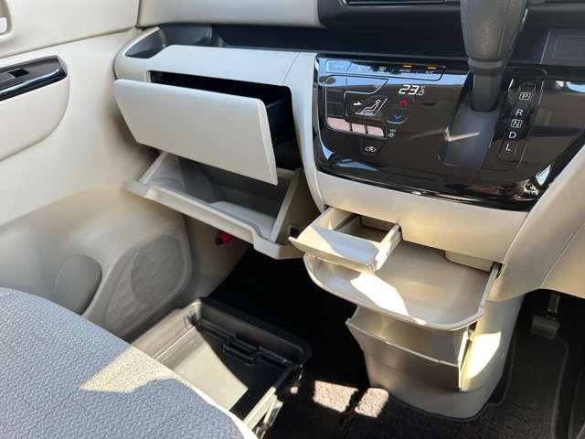 ルークス 660 X 純正ナビ エマージェンシーブレーキ 踏間 アラモニ 前後衝突軽減ブレーキ ワンオーナー車 車線逸脱防止 スマートキー 定期点検記録簿 キーフリー i-stop フルオートエアコン パワーウインドウ バックカメラ カーテンエアバッグ エアバック(13枚目)