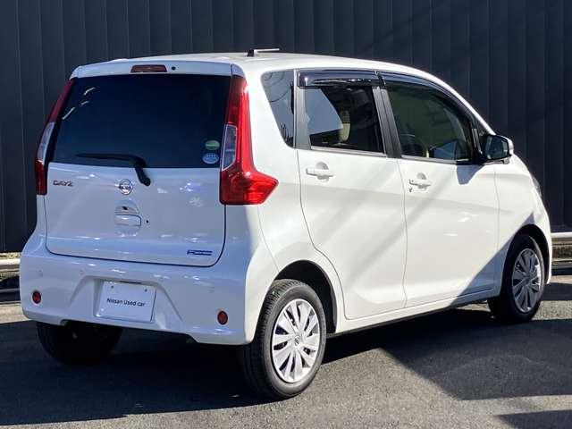 デイズ ６６０　Ｘ　エマジェンジーブレーキ　踏間違防止　エマジェンシーブレーキ　ｉＳＴＯＰ　Ｗエアバック　１オーナー　ＴＶナビ　オ－トエアコン　バックカメラ　メモリーナビ　ＡＢＳ　記録簿有　運転席エアバッグ　キーレス　パワーウィンドウ　パワーステアリング（2枚目）