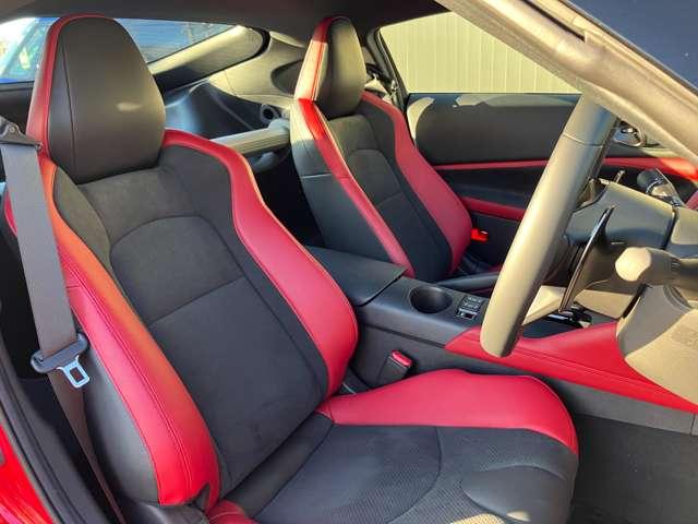 フェアレディＺ ３．０　バージョン　ＳＴ　大画面メーカーＯＰナビ　ＬＥＤヘッドライト　衝突軽減システム　レーンキープ　オートクルーズ　Ｂモニタ　盗難防止システム　ワンオーナ　アルミホイール　ＬＥＤヘッドライト　ナビＴＶ　スマートキー　ＥＴＣ　キーレス　オートエアコン　パワーステアリング（5枚目）