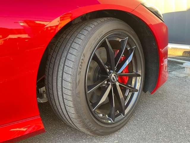 フェアレディＺ ３．０　バージョン　ＳＴ　大画面メーカーＯＰナビ　ＬＥＤヘッドライト　衝突軽減システム　レーンキープ　オートクルーズ　Ｂモニタ　盗難防止システム　ワンオーナ　アルミホイール　ＬＥＤヘッドライト　ナビＴＶ　スマートキー　ＥＴＣ　キーレス　オートエアコン　パワーステアリング（17枚目）