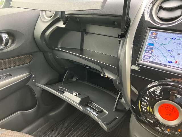 ノート １．２　メダリスト　Ｘ　純正メモリーナビ　バックカメラ　ＥＴＣ　バックモニター　記録簿付き　車線逸脱警報装置　インテリキー　Ｉストップ　ワンオーナー　デュアルエアバック　キーレス　パワーステアリング　イモビライザー　ＥＴＣ車載器　オートエアコン　メモリーナビ（12枚目）