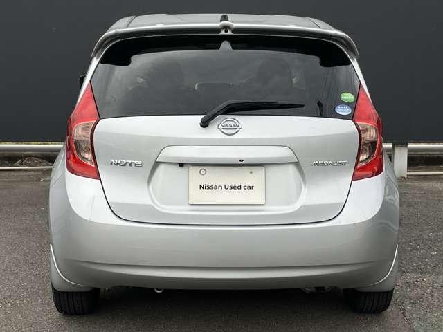 ノート １．２　メダリスト　Ｘ　純正メモリーナビ　バックカメラ　ＥＴＣ　バックモニター　記録簿付き　車線逸脱警報装置　インテリキー　Ｉストップ　ワンオーナー　デュアルエアバック　キーレス　パワーステアリング　イモビライザー　ＥＴＣ車載器　オートエアコン　メモリーナビ（18枚目）