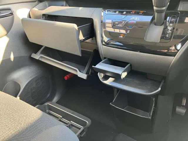 ルークス ６６０　ハイウェイスターＸ　※雹害車※　エマージェンシーブレーキ　踏　アイスト　衝突被害軽減ブレ－キ　助手席側オートスライドドア　マルチビューカメラ　車線逸脱警報装置　ＬＥＤ　スマートキー　パワーウィンドウ　カーテンエアバック　バックカメラ　記録簿　パワステ　キーフリ（10枚目）