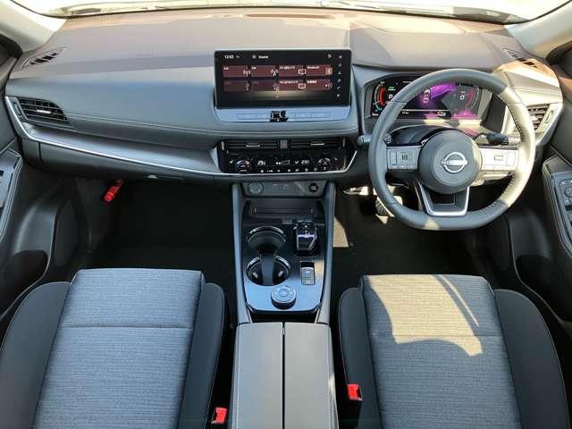 エクストレイル １．５　Ｘ　ｅ－４ＯＲＣＥ　４ＷＤ　※雹害車※プロパイロット　メーカーナビ　エマブレ　レーンキープアシスト　アダプティブクルーズコントロール　禁煙　バックモニター　ＬＥＤヘッドライト　インテリジェントキー　ＥＴＣ　４ＷＤ　寒冷地仕様　キーレスエントリー　アイドリングストップ（4枚目）