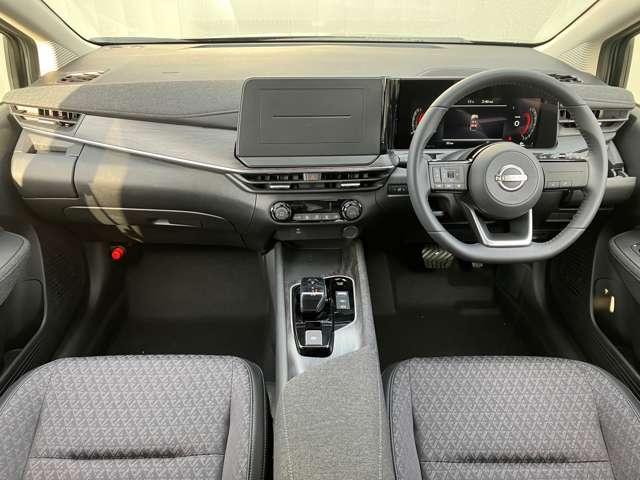 オーラ １．２　Ｇ　※雹害車※　エマージェンシーブレーキ　踏　自動（被害軽減）ブレーキ　ＬＥＤ　ＬＫＡ　サイドカメラ　カーテンエアバッグ　アルミホイール　インテリジェントキー　パワーウィンドウ　フルオートエアコン　キーレスエントリー　バックモニター　エアバッグ（4枚目）