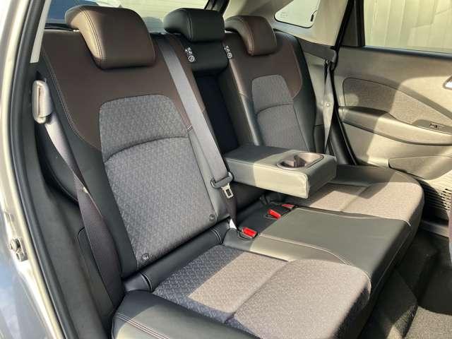 オーラ １．２　Ｇ　※雹害車※　エマージェンシーブレーキ　踏　自動（被害軽減）ブレーキ　ＬＥＤ　ＬＫＡ　サイドカメラ　カーテンエアバッグ　アルミホイール　インテリジェントキー　パワーウィンドウ　フルオートエアコン　キーレスエントリー　バックモニター　エアバッグ（18枚目）