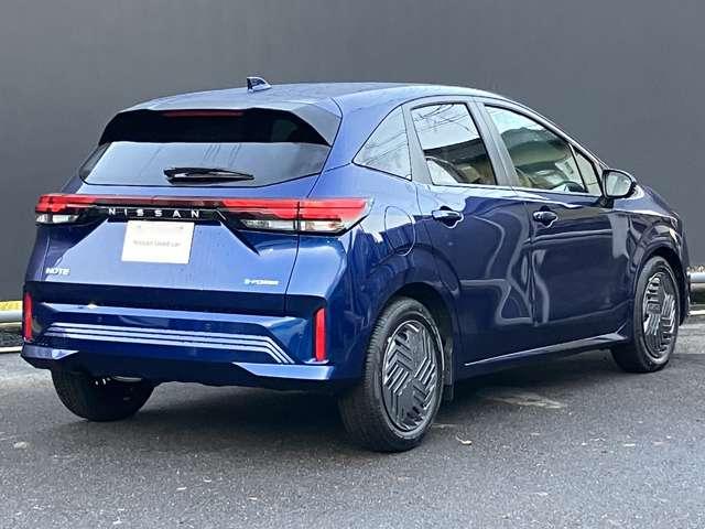 ノート １．２　Ｘ　※雹害車※　エマージェンシーブレーキ　リアカメラ　衝突被害軽減ブレ－キ　全方位カメラ　ＬＥＤヘッドライト　レーンアシスト　インテリジェントキー　サイドカーテンエアバック　サイドカメラ　パワーウィンドウ　オートエアコン　キーレス　ＡＢＳ（2枚目）