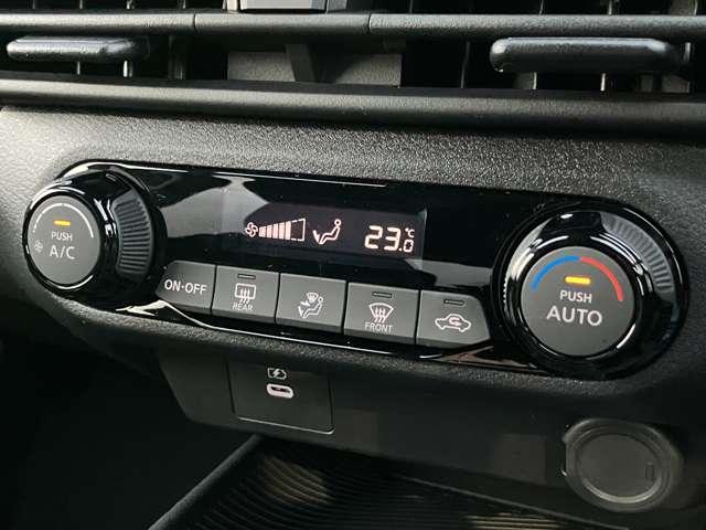 ノート １．２　Ｘ　※雹害車※　エマージェンシーブレーキ　リアカメラ　衝突被害軽減ブレ－キ　全方位カメラ　ＬＥＤヘッドライト　レーンアシスト　インテリジェントキー　サイドカーテンエアバック　サイドカメラ　パワーウィンドウ　オートエアコン　キーレス　ＡＢＳ（11枚目）