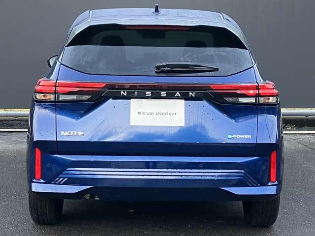 ノート １．２　Ｘ　※雹害車※　エマージェンシーブレーキ　リアカメラ　衝突被害軽減ブレ－キ　全方位カメラ　ＬＥＤヘッドライト　レーンアシスト　インテリジェントキー　サイドカーテンエアバック　サイドカメラ　パワーウィンドウ　オートエアコン　キーレス　ＡＢＳ（22枚目）