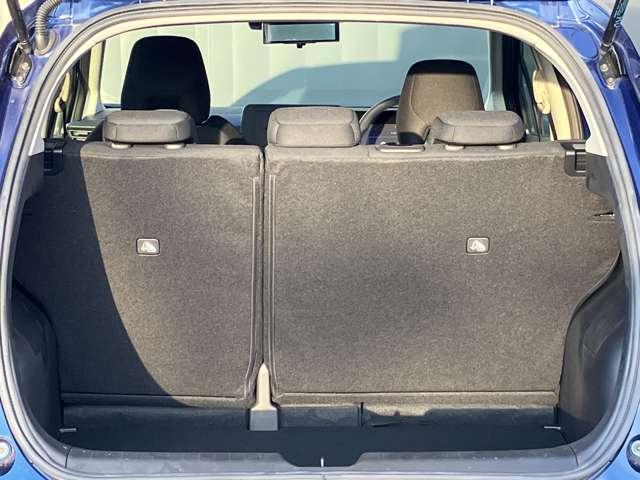 ノート 1.2 X ※雹害車※オーディオレス リアカメラ 衝突被害軽減ブレ-キ 全方位カメラ 禁煙車 レーンアシスト インテリジェントキー ワンオーナー アイドリングストップ 盗難防止システム サイドカーテンエアバック サイドカメラ キーレス(14枚目)