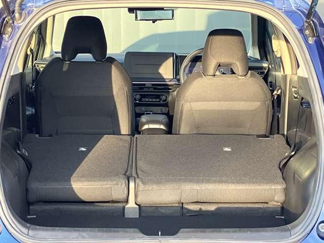 ノート 1.2 X ※雹害車※オーディオレス リアカメラ 衝突被害軽減ブレ-キ 全方位カメラ 禁煙車 レーンアシスト インテリジェントキー ワンオーナー アイドリングストップ 盗難防止システム サイドカーテンエアバック サイドカメラ キーレス(15枚目)