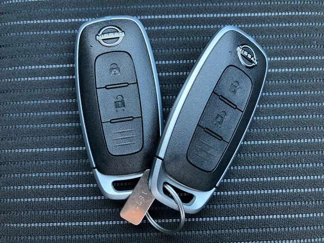 ノート 1.2 X ※雹害車※オーディオレス リアカメラ 衝突被害軽減ブレ-キ 全方位カメラ 禁煙車 レーンアシスト インテリジェントキー ワンオーナー アイドリングストップ 盗難防止システム サイドカーテンエアバック サイドカメラ キーレス(17枚目)