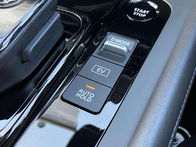 ノート １．２　Ｘ　※雹害車※　エマージェンシーブレーキ　踏　リアカメラ　衝突被害軽減ブレ－キ　全方位カメラ　ＬＥＤヘッドライト　レーンアシスト　インテリジェントキー　サイドカーテンエアバック　サイドカメラ　パワーウィンドウ　オートエアコン　キーレス　ＡＢＳ（12枚目）