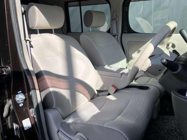 キューブ １．５　１５Ｘ　純正ディーラーナビ　ＥＴＣ　バックカメラ　キーフリーシステム　ＥＣＯモード　スマートキープッシュスタート　Ｂカメラ　ＡＣ　ダブルエアバック　１オーナー　ＥＴＣ　ナビ　ＰＳ　運転席エアバック　整備記録簿　ＡＢＳ　メモリーナビ　パワーウィンド（3枚目）