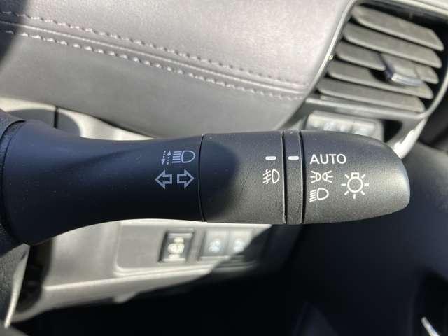 セレナ 1.2 e-POWER ハイウェイスター V アーバンクロム プロパイロット 後席モニター インテリジェントエマージェンシーブレーキ 全周囲カメラ LEDヘッド アダプティブクルーズ ETC 両側自動ドア レーンアシスト ドラレコ ワンオーナー インテリキー バックカメラ ABS(12枚目)