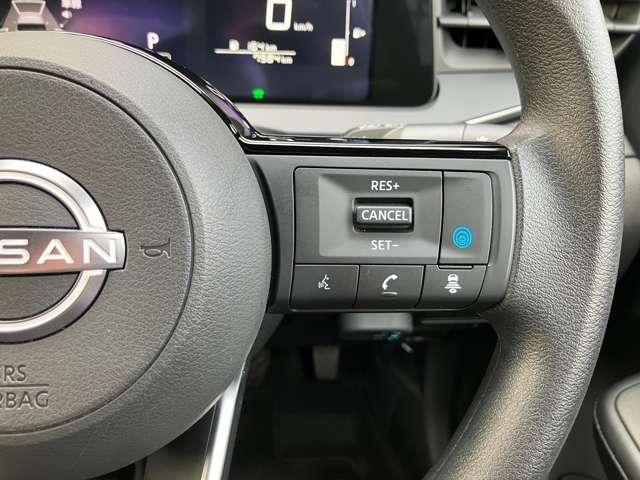 ノート 1.2 X ※雹害車※ プロパイロット ETC 全周囲 リアカメラ 衝突被害軽減ブレ-キ クルーズコントロール 全方位カメラ ETC付 LEDヘッドライト レーンアシスト インテリジェントキー ワンオーナー ドラレコ アイドリングストップ 整備記録簿(11枚目)