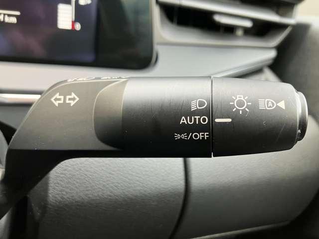 ノート 1.2 X ※雹害車※ プロパイロット ETC 全周囲 リアカメラ 衝突被害軽減ブレ-キ クルーズコントロール 全方位カメラ ETC付 LEDヘッドライト レーンアシスト インテリジェントキー ワンオーナー ドラレコ アイドリングストップ 整備記録簿(12枚目)