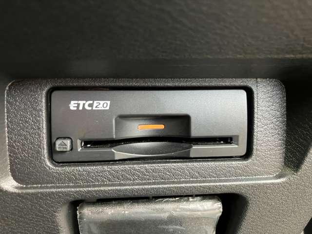 ノート 1.2 X ※雹害車※ プロパイロット ETC 全周囲 リアカメラ 衝突被害軽減ブレ-キ クルーズコントロール 全方位カメラ ETC付 LEDヘッドライト レーンアシスト インテリジェントキー ワンオーナー ドラレコ アイドリングストップ 整備記録簿(18枚目)