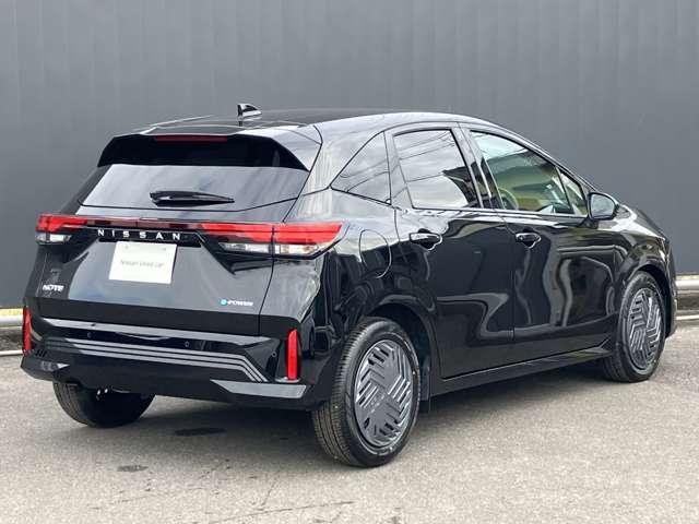 ノート 1.2 X ※雹害車※ オーディオレス リアカメラ 衝突被害軽減ブレ-キ 全方位カメラ 禁煙車 レーンアシスト インテリジェントキー ワンオーナー アイドリングストップ 盗難防止システム サイドカーテンエアバック サイドカメラ キーレス(2枚目)