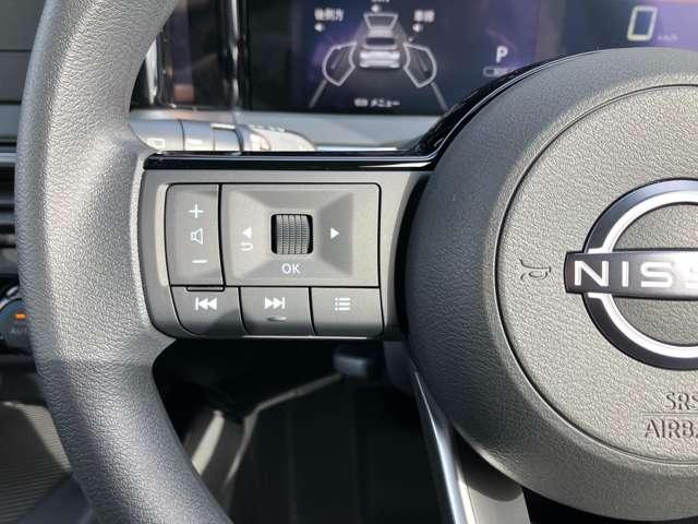 ノート 1.2 X ※雹害車※ オーディオレス リアカメラ 衝突被害軽減ブレ-キ 全方位カメラ 禁煙車 レーンアシスト インテリジェントキー ワンオーナー アイドリングストップ 盗難防止システム サイドカーテンエアバック サイドカメラ キーレス(7枚目)