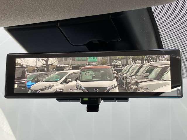 ノート 1.2 X ※雹害車※ オーディオレス リアカメラ 衝突被害軽減ブレ-キ 全方位カメラ 禁煙車 レーンアシスト インテリジェントキー ワンオーナー アイドリングストップ 盗難防止システム サイドカーテンエアバック サイドカメラ キーレス(9枚目)