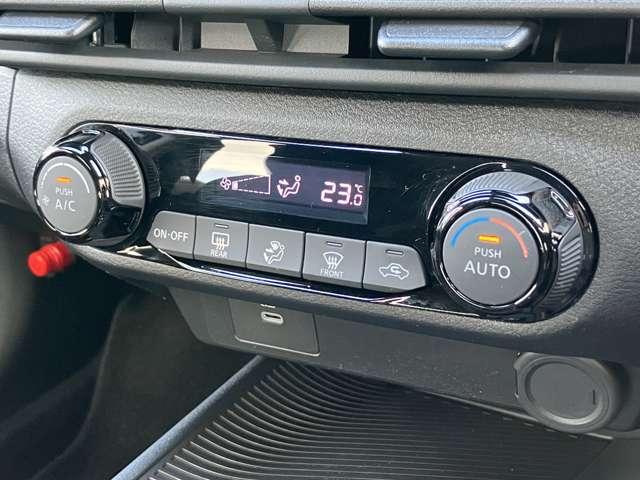 ノート １．２　Ｘ　※雹害車※　ディーラーオプション大画面ナ　リアカメラ　衝突被害軽減ブレ－キ　全方位カメラ　ＥＴＣ付　ＬＥＤヘッドライト　レーンアシスト　インテリジェントキー　ワンオーナー　ドラレコ　整備記録簿　ワンセグＴＶ　ＴＶナビ　サイドカーテンエアバック（12枚目）