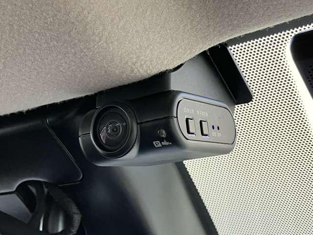 ノート １．２　Ｘ　※雹害車※　ディーラーオプション大画面ナ　リアカメラ　衝突被害軽減ブレ－キ　全方位カメラ　ＥＴＣ付　ＬＥＤヘッドライト　レーンアシスト　インテリジェントキー　ワンオーナー　ドラレコ　整備記録簿　ワンセグＴＶ　ＴＶナビ　サイドカーテンエアバック（14枚目）