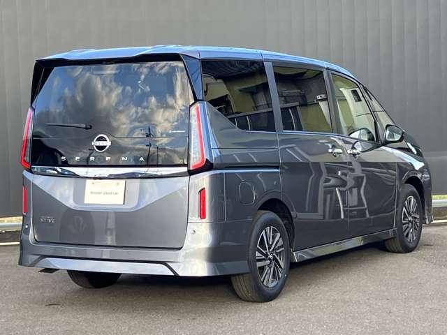 セレナ ２．０　ハイウェイスターＶ　※雹害車※プロパイロット　Ｗ電動スライド　レーダークルコン　レーンアシスト　ＬＥＤランプ　ＥＴＣ装備　カーテンエアバッグ　アルミホイール　キーフリー　メモリ－ナビ　ナビＴＶ　エアコン　ドラレコ　ワンセグＴＶ　バックカメラ　禁煙（2枚目）