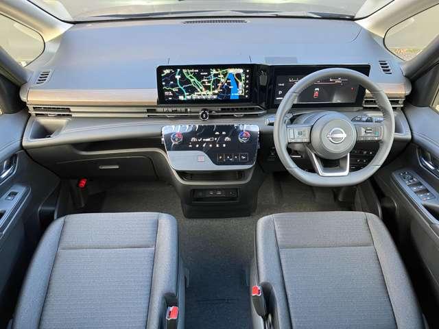 セレナ ２．０　ハイウェイスターＶ　※雹害車※プロパイロット　Ｗ電動スライド　レーダークルコン　レーンアシスト　ＬＥＤランプ　ＥＴＣ装備　カーテンエアバッグ　アルミホイール　キーフリー　メモリ－ナビ　ナビＴＶ　エアコン　ドラレコ　ワンセグＴＶ　バックカメラ　禁煙（4枚目）