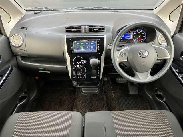 デイズ ６６０　ハイウェイスターＸ　純正ナビ　全周囲カメラ　キセノンオートヘ　ナビＴＶ付　全席ＰＷ　ＩＳＴＯＰ　ダブルエアバッグ　ＰＳ　スマキー　Ｂカメラ　ＡＡＣ　アルミホイール　キーフリーシステム　ＡＢＳ　１セグＴＶ　メモリーナビ　エアバック　車線逸脱警告　サイドカメラ（4枚目）