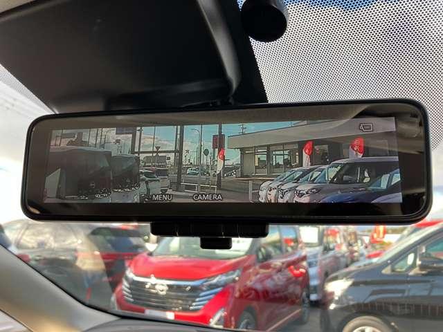 ノート １．２　ｅ－ＰＯＷＥＲ　Ｘ　純正メモリーナビ　ドライブレコーダー　３６０°カメラ　記録簿付　Ｒカメラ　運転席助手席エアバック　レーンキープ　ＡＵＴＯエアコン　１オーナー　盗難防止システム　ナビＴＶ　ＡＷ　サイドカメラ　運転席エアバッグ　キーレスエントリー　ドラレコ（12枚目）