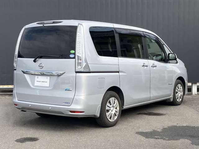 セレナ ２．０　２０Ｘ　Ｖセレクション＋Ｓａｆｅｔｙ　Ｓ－ＨＹＢＲＩ　純正ナビ　アラウンドビューモニター　三列シート　地デジＴＶ　全周囲モニタ　盗難防止装置　１オナ　ウォークスルー　両側パワースライドドア　クルコン　レーンキープアシスト　インテリキー　ナビＴＶ　ＥＴＣ（2枚目）