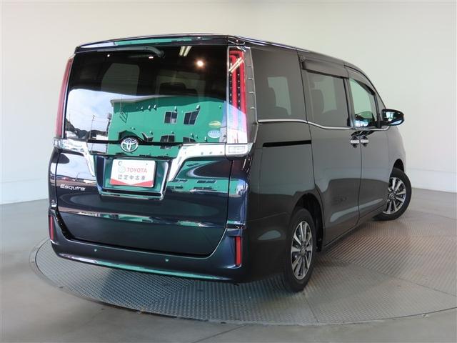 エスクァイア Ｘｉ　ナビ＆ＴＶ　両側電動スライド　メモリーナビ　フルセグ　バックカメラ　ＤＶＤ再生　衝突被害軽減システム　ＥＴＣ　３列シート　スマートキー　ＬＥＤヘッドランプ　ウオークスルー　乗車定員７人　キーレス　ＣＤ（6枚目）