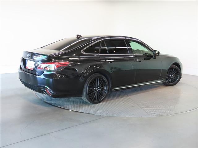 クラウンハイブリッド ＲＳ　リミテッドＩＩ　革シート　ハイブリッド　ナビ＆ＴＶ　メモリーナビ　フルセグ　バックカメラ　ＤＶＤ再生　ミュージックプレイヤー接続可　衝突被害軽減システム　ＥＴＣ　電動シート　スマートキー　ＬＥＤヘッドランプ　キーレス（6枚目）