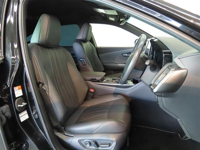 クラウンハイブリッド ＲＳ　リミテッドＩＩ　革シート　ハイブリッド　ナビ＆ＴＶ　メモリーナビ　フルセグ　バックカメラ　ＤＶＤ再生　ミュージックプレイヤー接続可　衝突被害軽減システム　ＥＴＣ　電動シート　スマートキー　ＬＥＤヘッドランプ　キーレス（10枚目）