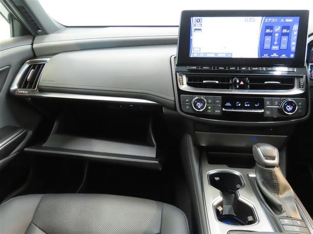 クラウンハイブリッド ＲＳ　リミテッドＩＩ　革シート　ハイブリッド　ナビ＆ＴＶ　メモリーナビ　フルセグ　バックカメラ　ＤＶＤ再生　ミュージックプレイヤー接続可　衝突被害軽減システム　ＥＴＣ　電動シート　スマートキー　ＬＥＤヘッドランプ　キーレス（32枚目）