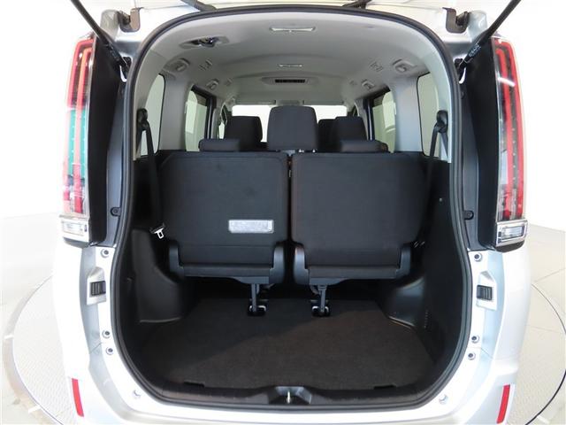 ノア Ｘ　ナビ＆ＴＶ　両側電動スライド　メモリーナビ　ワンセグ　バックカメラ　衝突被害軽減システム　ＥＴＣ　３列シート　スマートキー　ＬＥＤヘッドランプ　ウオークスルー　乗車定員７人　アイドリングストップ　ＣＤ（8枚目）