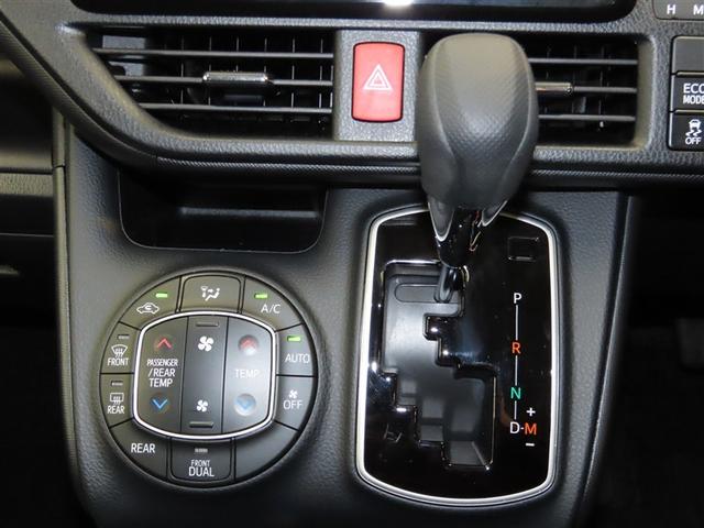 ノア Ｘ　ナビ＆ＴＶ　両側電動スライド　メモリーナビ　ワンセグ　バックカメラ　衝突被害軽減システム　ＥＴＣ　３列シート　スマートキー　ＬＥＤヘッドランプ　ウオークスルー　乗車定員７人　アイドリングストップ　ＣＤ（15枚目）