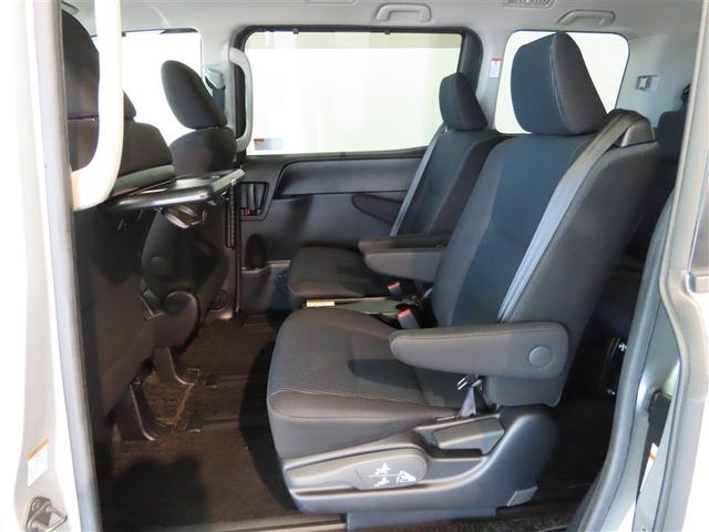 ノア Ｘ　ナビ＆ＴＶ　両側電動スライド　メモリーナビ　ワンセグ　バックカメラ　衝突被害軽減システム　ＥＴＣ　３列シート　スマートキー　ＬＥＤヘッドランプ　ウオークスルー　乗車定員７人　アイドリングストップ　ＣＤ（29枚目）