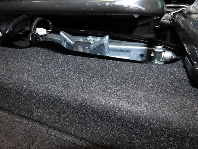 アクア Ｓスタイルブラック　ハイブリッド　ナビ＆ＴＶ　メモリーナビ　ワンセグ　バックカメラ　衝突被害軽減システム　ＥＴＣ　スマートキー　アイドリングストップ　キーレス　ＣＤ（40枚目）