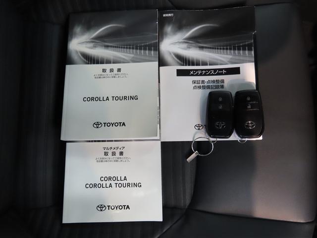 カローラツーリング ハイブリッド　ダブルバイビー　ハイブリッド　ナビ＆ＴＶ　メモリーナビ　フルセグ　バックカメラ　ドラレコ　ミュージックプレイヤー接続可　衝突被害軽減システム　ＥＴＣ　スマートキー　ＬＥＤヘッドランプ　アイドリングストップ　キーレス（18枚目）